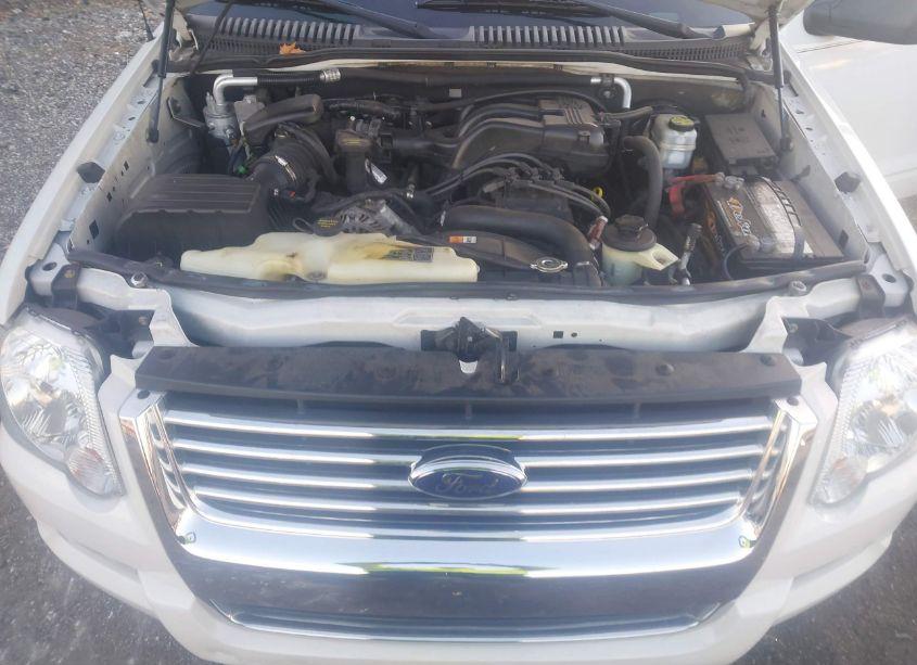 Photo 10 of 2010 Ford Explorer XLT (VIN 1FMEU7DE1AUA91651)