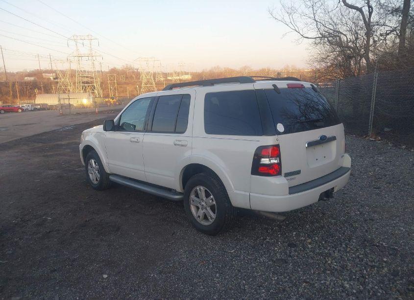 Photo 3 of 2010 Ford Explorer XLT (VIN 1FMEU7DE1AUA91651)