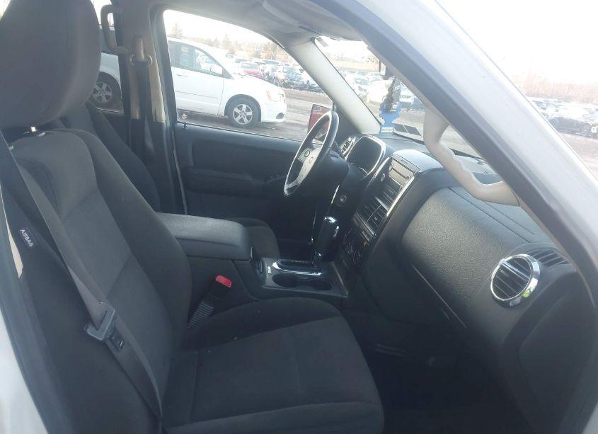 Photo 5 of 2010 Ford Explorer XLT (VIN 1FMEU7DE1AUA91651)