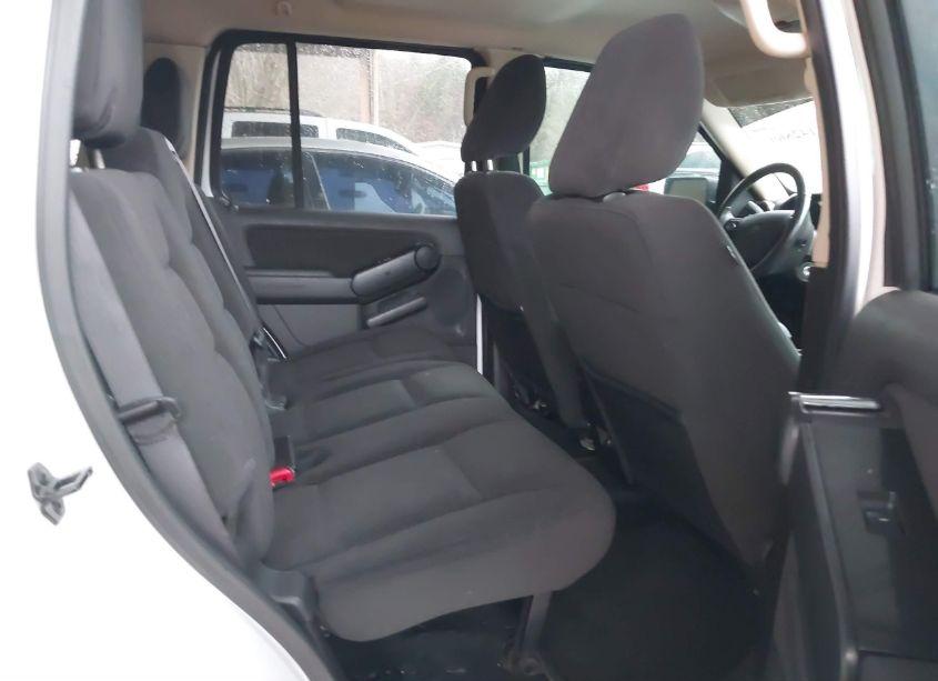 Photo 8 of 2010 Ford Explorer XLT (VIN 1FMEU7DE1AUB07279)