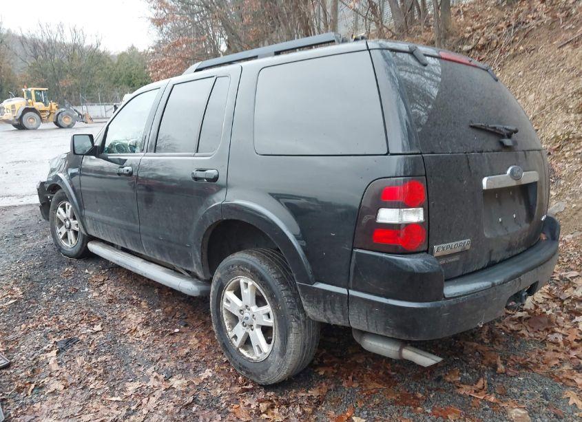 Photo 3 of 2010 Ford Explorer XLT (VIN 1FMEU7DE2AUA32429)