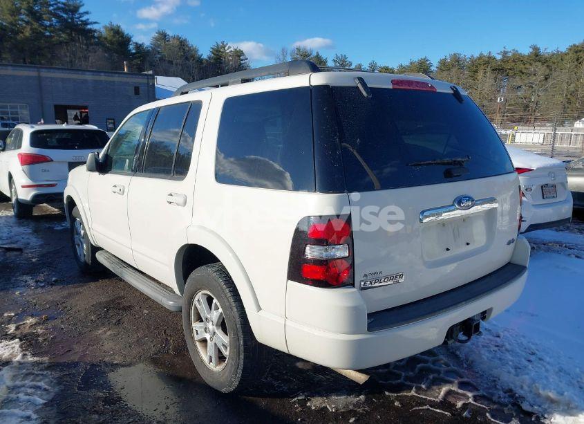 Photo 3 of 2010 Ford Explorer XLT (VIN 1FMEU7DE2AUA71165)