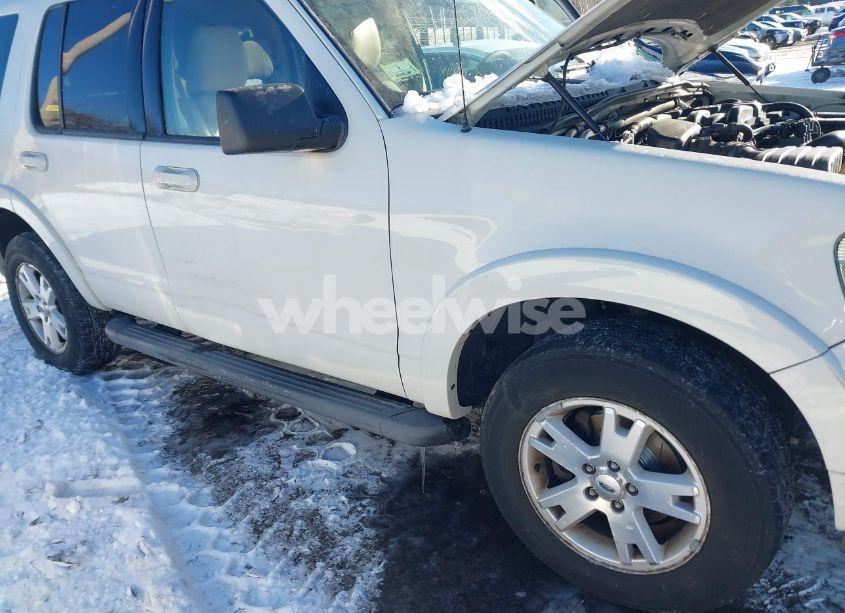 Photo 6 of 2010 Ford Explorer XLT (VIN 1FMEU7DE2AUA71165)