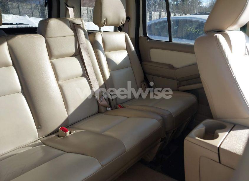 Photo 8 of 2010 Ford Explorer XLT (VIN 1FMEU7DE2AUA71165)