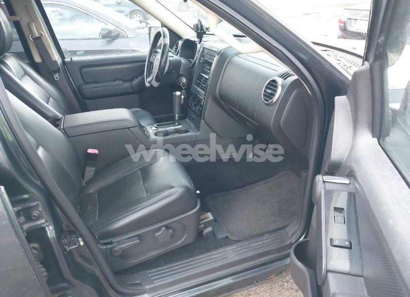 Photo 5 of 2010 Ford Explorer XLT (VIN 1FMEU7DE2AUA71280)