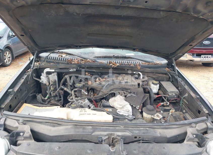 Photo 10 of 2010 Ford Explorer XLT (VIN 1FMEU7DE3AUA19513)