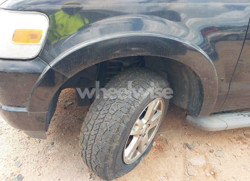 Photo 6 of 2010 Ford Explorer XLT (VIN 1FMEU7DE3AUA19513)