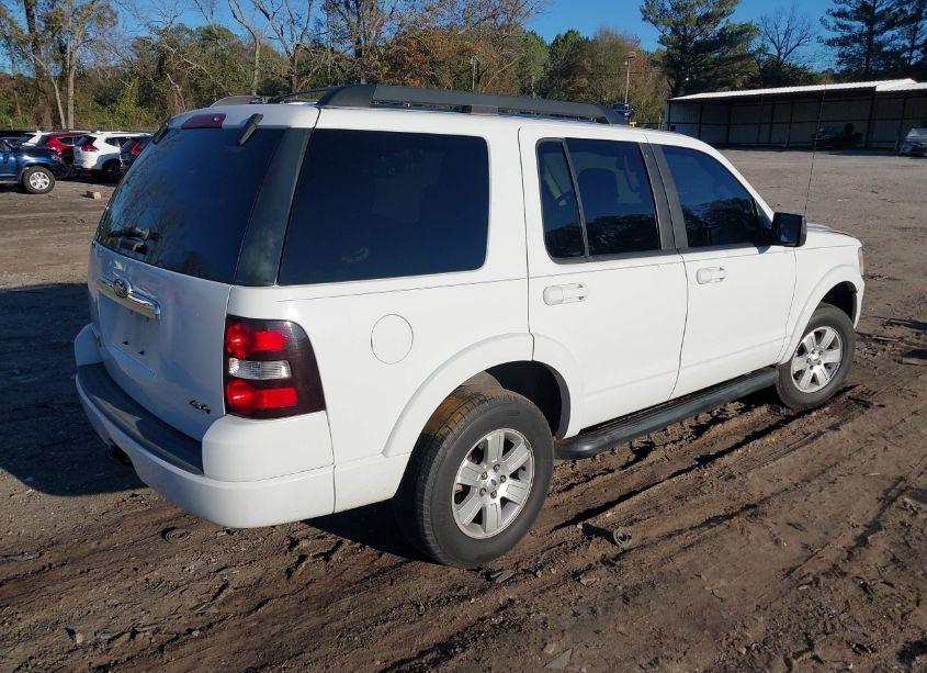 Photo 4 of 2010 Ford Explorer XLT (VIN 1FMEU7DE4AUA50673)
