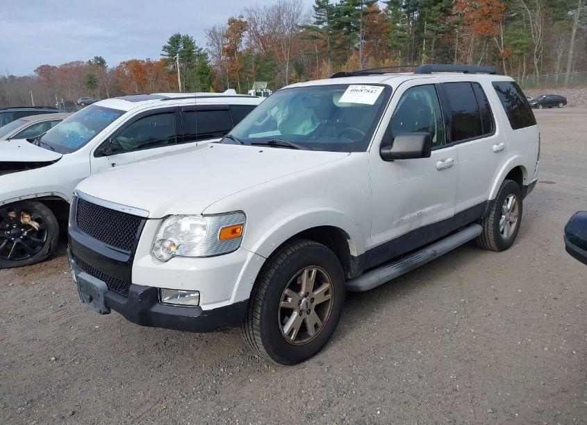 Photo 2 of 2010 Ford Explorer XLT (VIN 1FMEU7DE4AUA72480)