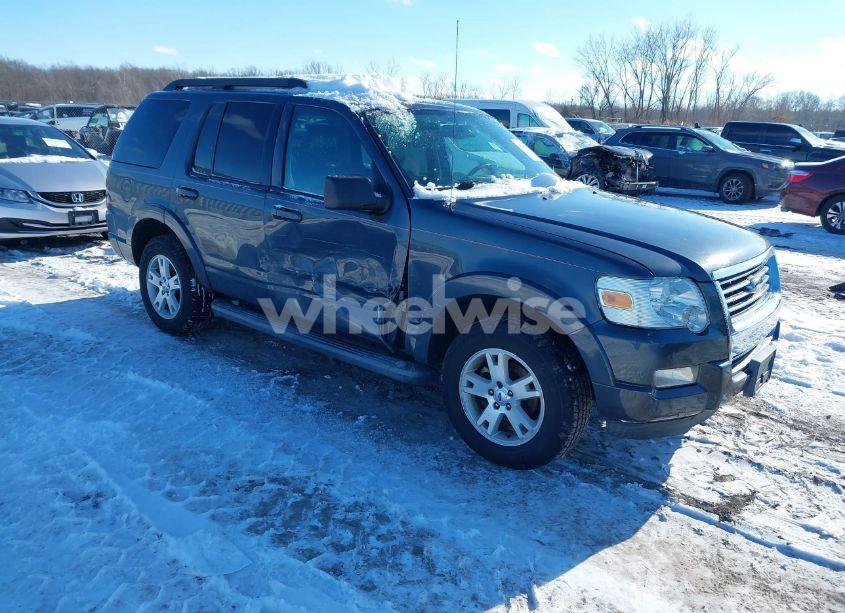 2010 Ford Explorer XLT (VIN 1FMEU7DE4AUA94401) main photo