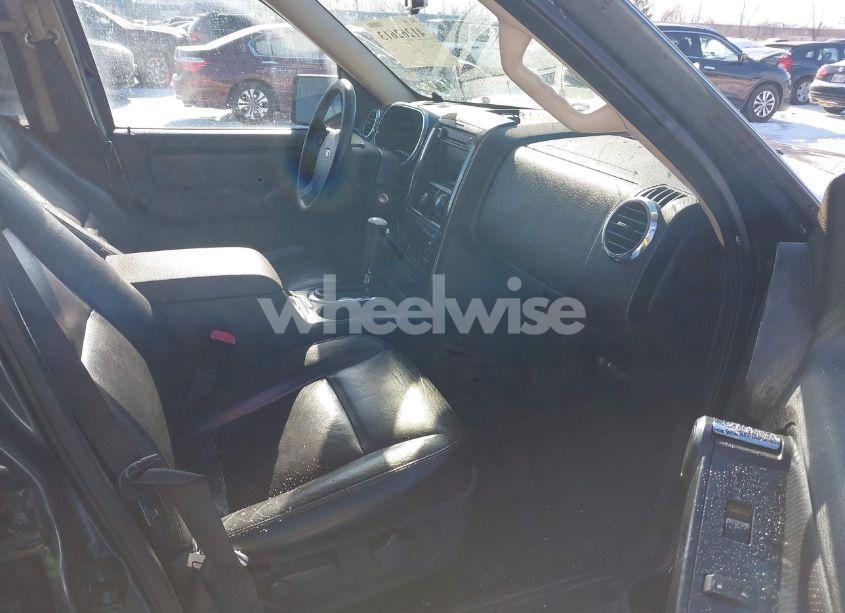 Photo 5 of 2010 Ford Explorer XLT (VIN 1FMEU7DE4AUA94401)