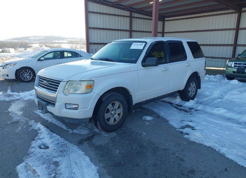 Photo 2 of 2010 Ford Explorer XLT (VIN 1FMEU7DE5AUA48687)