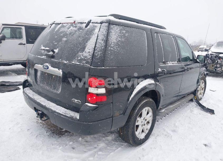 Photo 4 of 2010 Ford Explorer XLT (VIN 1FMEU7DE5AUA89983)