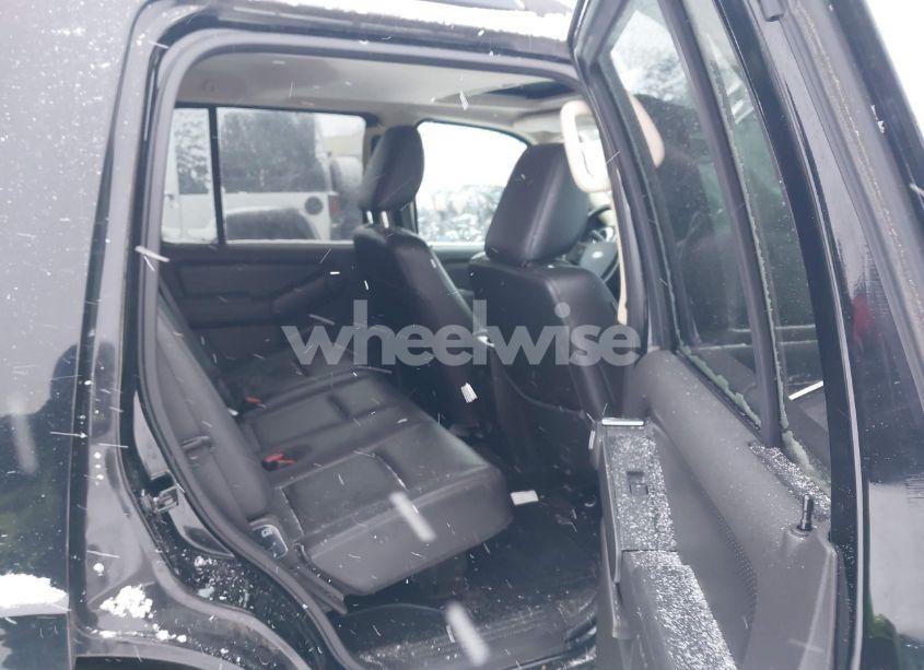 Photo 8 of 2010 Ford Explorer XLT (VIN 1FMEU7DE5AUA89983)