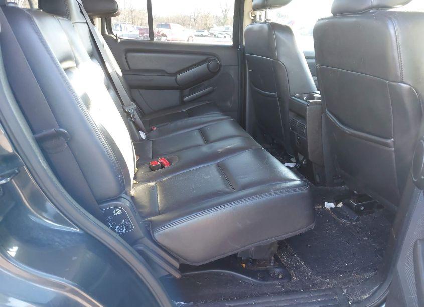 Photo 8 of 2010 Ford Explorer XLT (VIN 1FMEU7DE5AUA91555)