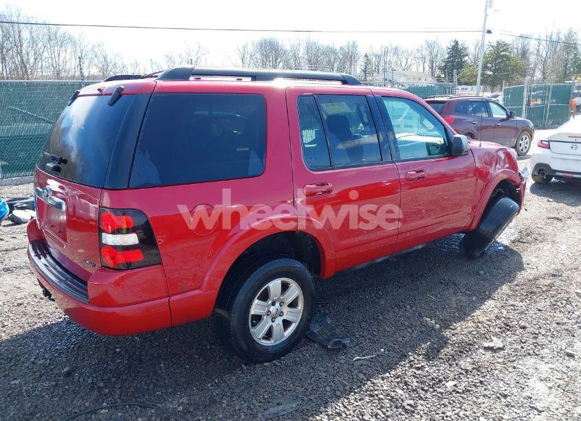 Photo 4 of 2010 Ford Explorer XLT (VIN 1FMEU7DE6AUA52621)