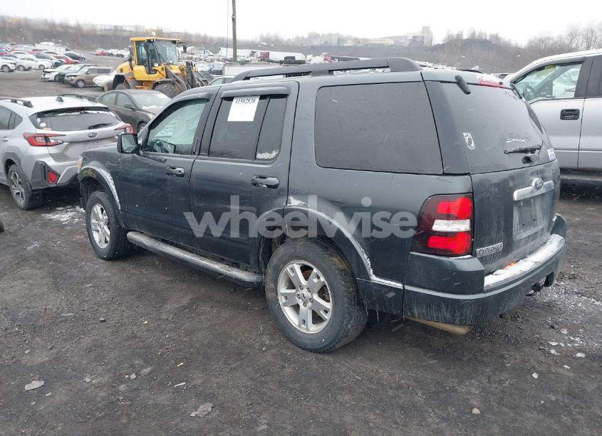 Photo 3 of 2010 Ford Explorer XLT (VIN 1FMEU7DE7AUA80721)