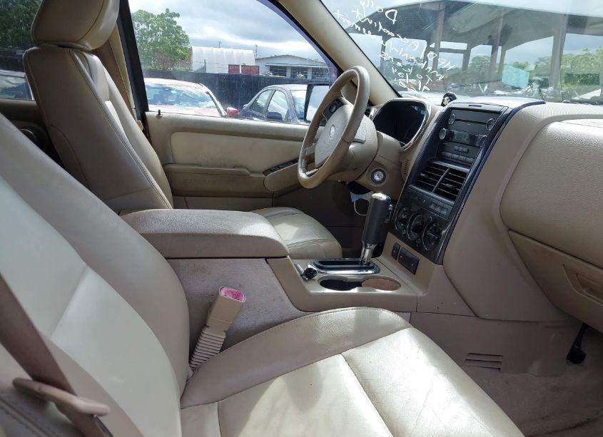 Photo 5 of 2010 Ford Explorer XLT (VIN 1FMEU7DE8AUA49283)