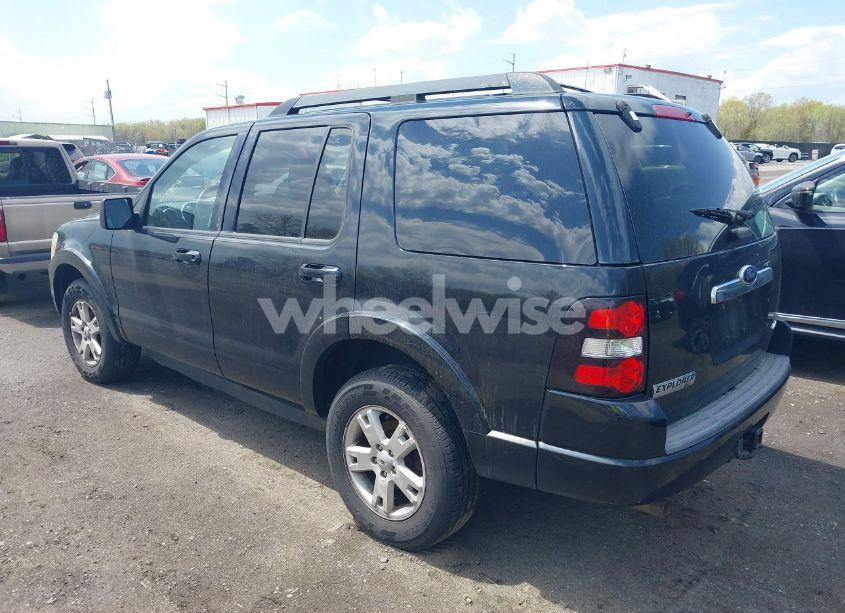 Photo 3 of 2010 Ford Explorer XLT (VIN 1FMEU7DE8AUA78668)