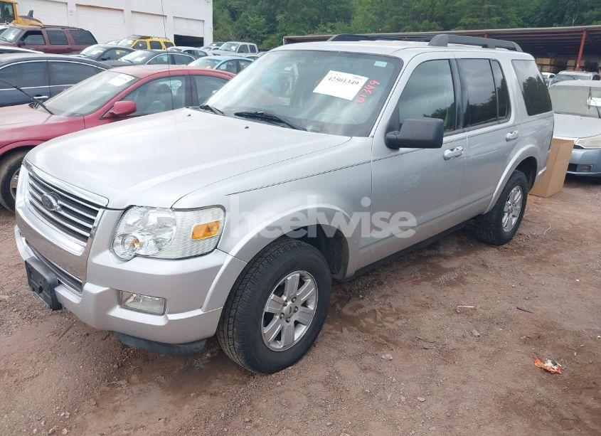 Photo 2 of 2010 Ford Explorer XLT (VIN 1FMEU7DE9AUA66979)