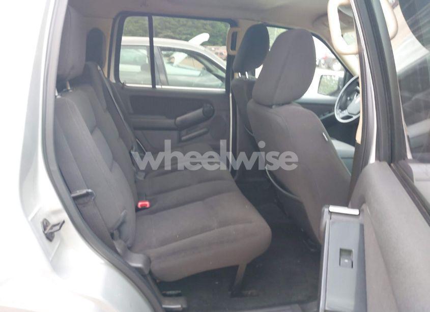 Photo 8 of 2010 Ford Explorer XLT (VIN 1FMEU7DE9AUA66979)