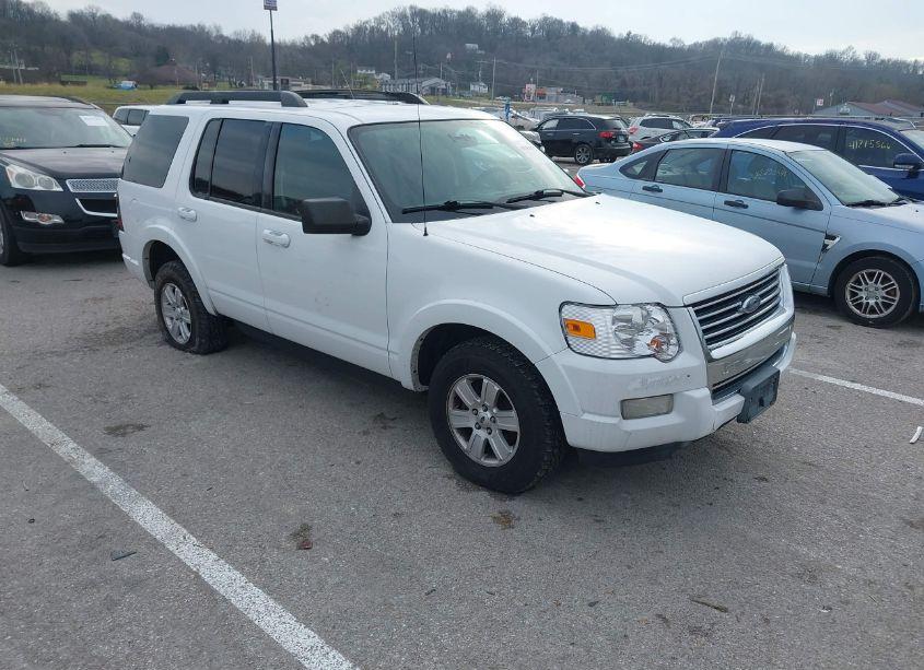 2010 Ford Explorer XLT (VIN 1FMEU7DE9AUA86102) main photo