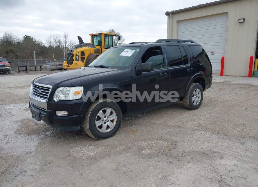 Photo 2 of 2010 Ford Explorer XLT (VIN 1FMEU7DE9AUA99321)