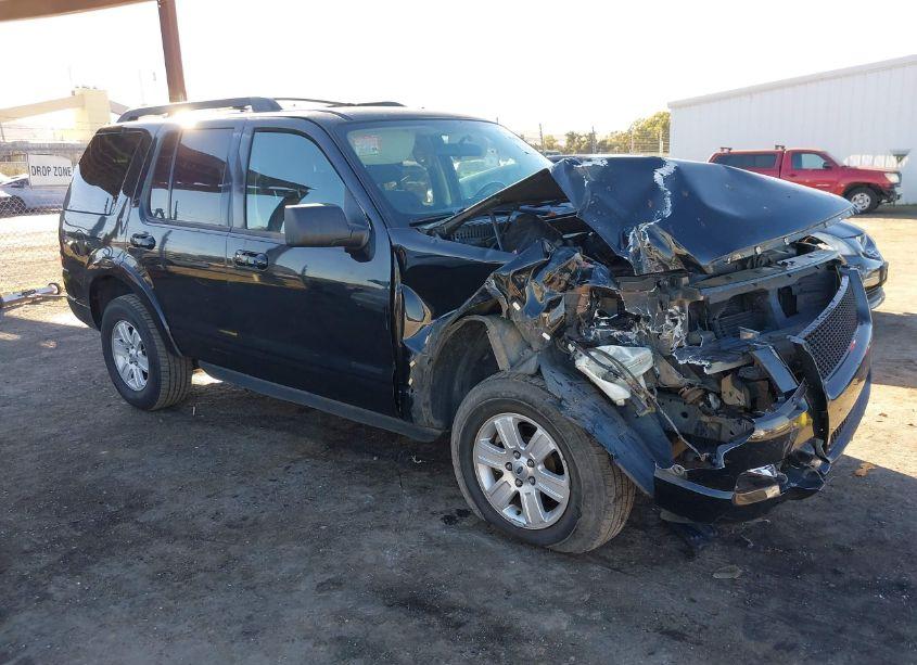 2010 Ford Explorer XLT (VIN 1FMEU7DEXAUA30640) main photo