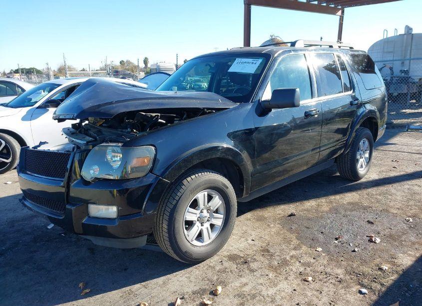 Photo 2 of 2010 Ford Explorer XLT (VIN 1FMEU7DEXAUA30640)