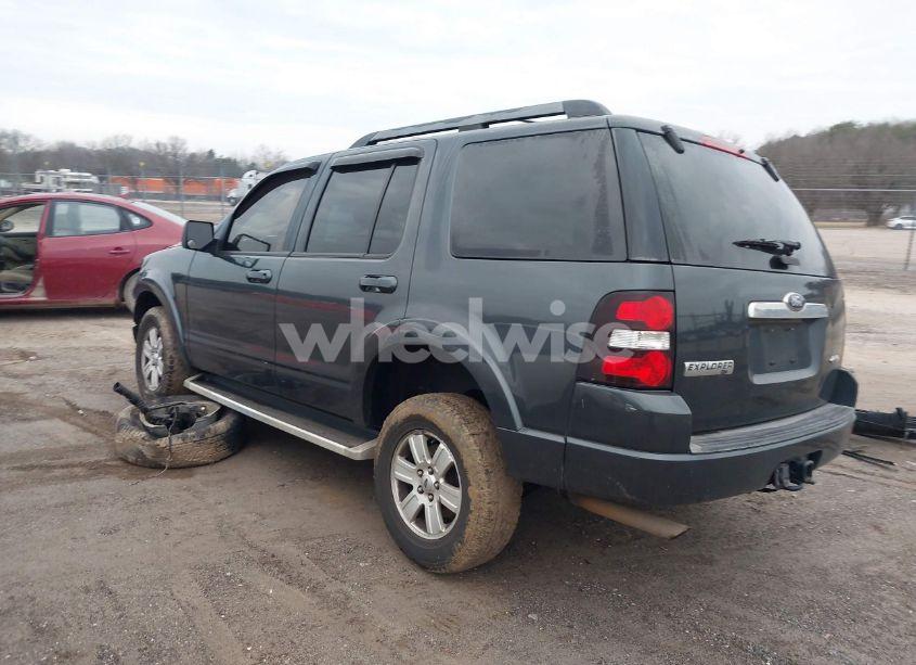 Photo 3 of 2010 Ford Explorer XLT (VIN 1FMEU7DEXAUA92961)