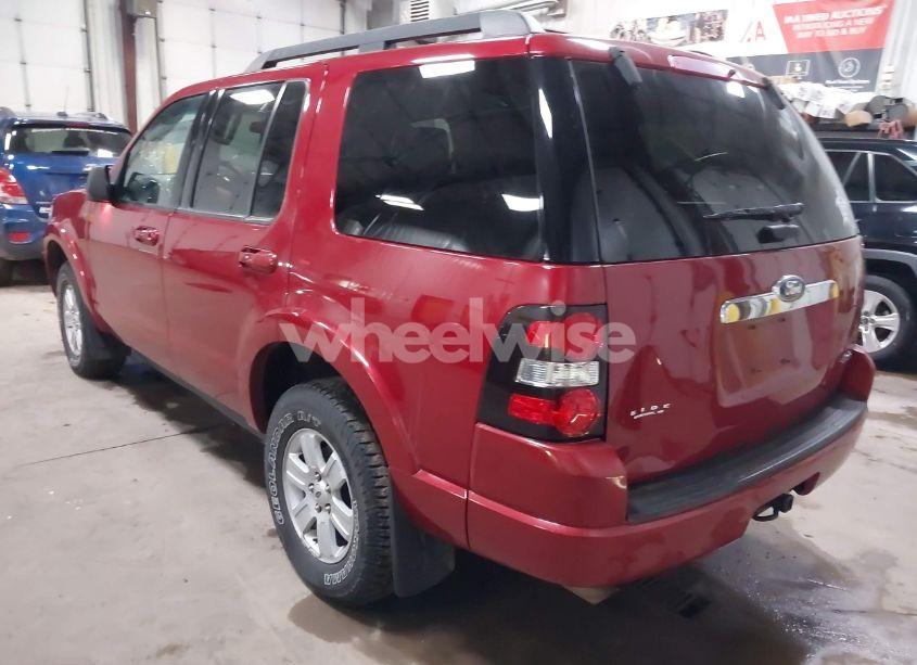 Photo 3 of 2010 Ford Explorer XLT (VIN 1FMEU7DEXAUB07698)