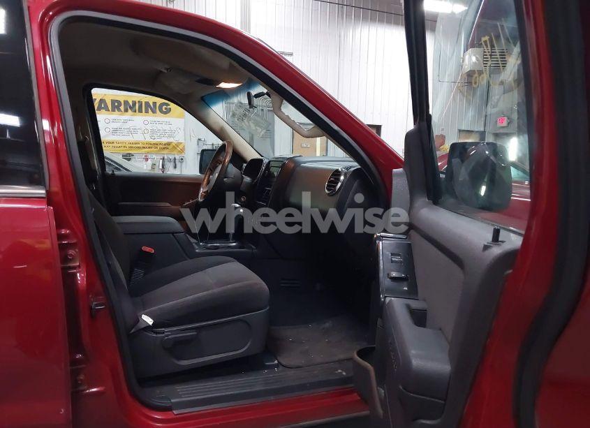 Photo 5 of 2010 Ford Explorer XLT (VIN 1FMEU7DEXAUB07698)