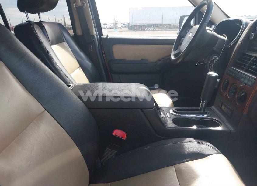 Photo 5 of 2010 Ford Explorer EDDIE BAUER (VIN 1FMEU7E84AUB12839)