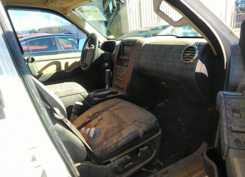 Photo 5 of 2010 Ford Explorer EDDIE BAUER (VIN 1FMEU7EE0AUA38728)