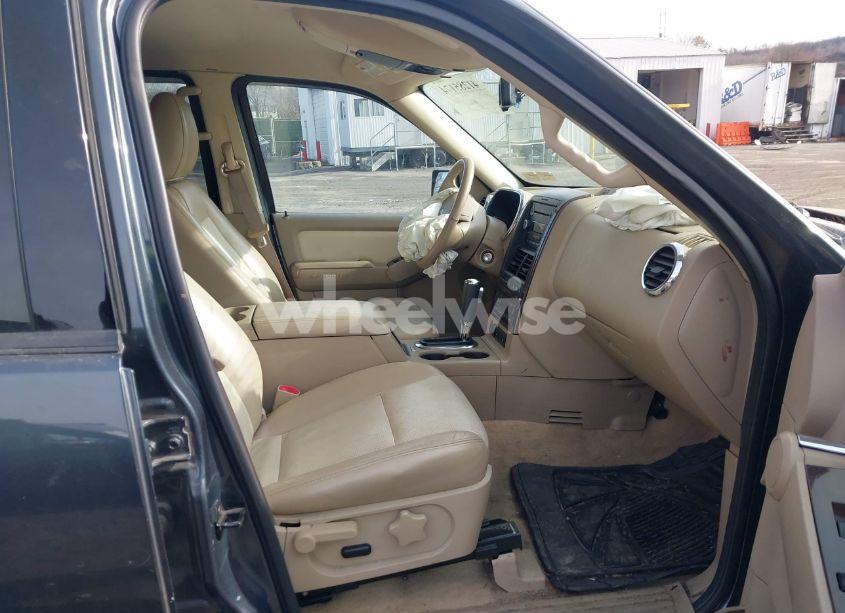 Photo 5 of 2010 Ford Explorer LIMITED (VIN 1FMEU7F84AUA29958)