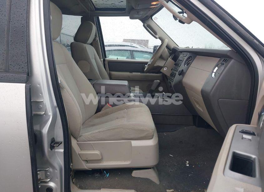 Photo 5 of 2007 Ford Expedition EL XLT (VIN 1FMFK16537LA27033)
