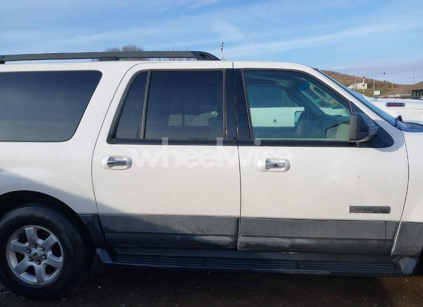 Photo 13 of 2007 Ford Expedition EL XLT (VIN 1FMFK165X7LA24260)