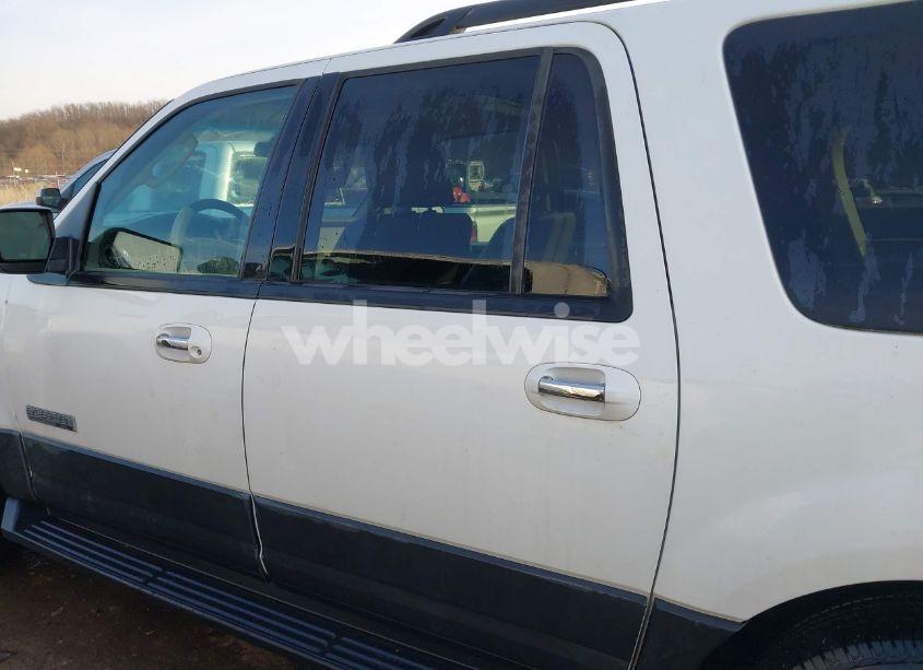 Photo 14 of 2007 Ford Expedition EL XLT (VIN 1FMFK165X7LA24260)