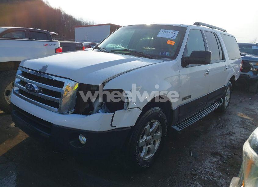 Photo 2 of 2007 Ford Expedition EL XLT (VIN 1FMFK165X7LA24260)
