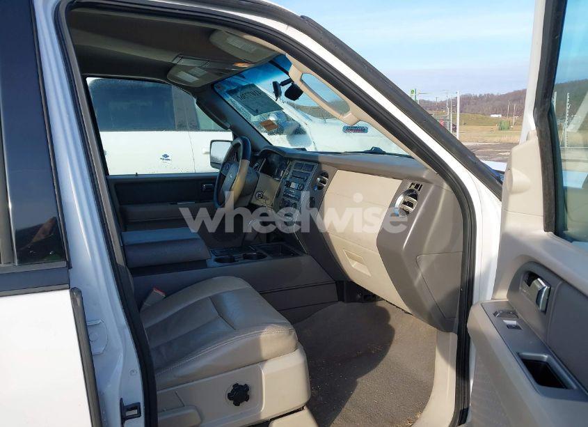 Photo 5 of 2007 Ford Expedition EL XLT (VIN 1FMFK165X7LA24260)