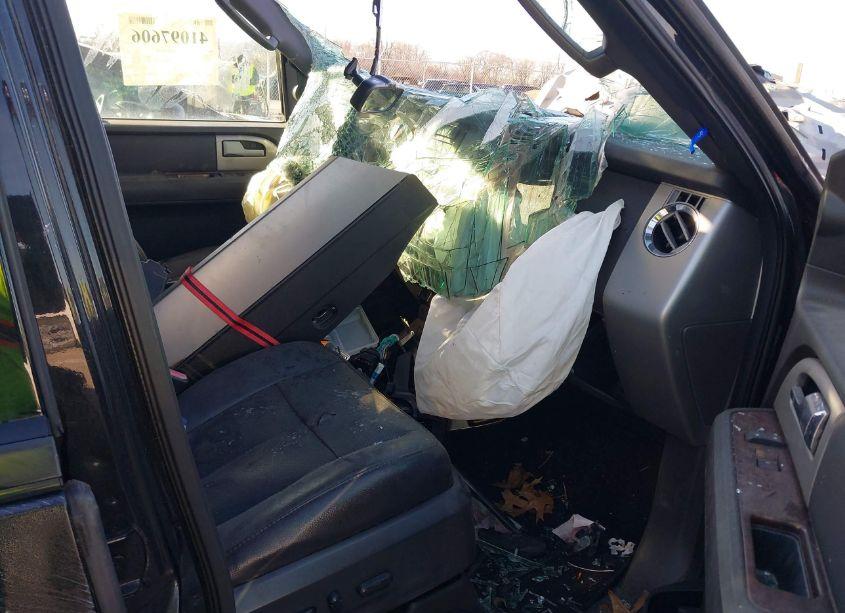 Photo 5 of 2008 Ford Expedition EL LIMITED (VIN 1FMFK19518LA13984)