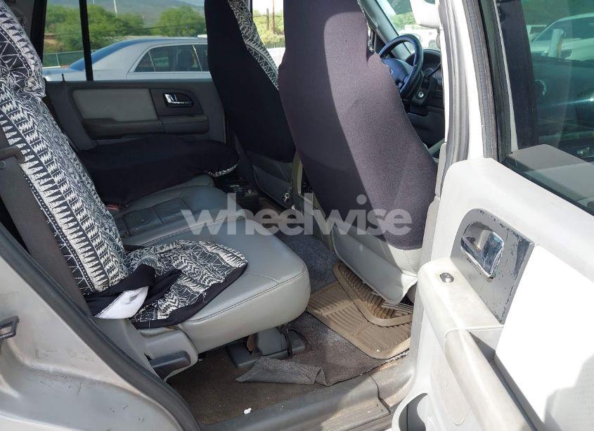 Photo 8 of 2006 Ford Expedition XLT/XLT SPORT (VIN 1FMFU15506LA14718)