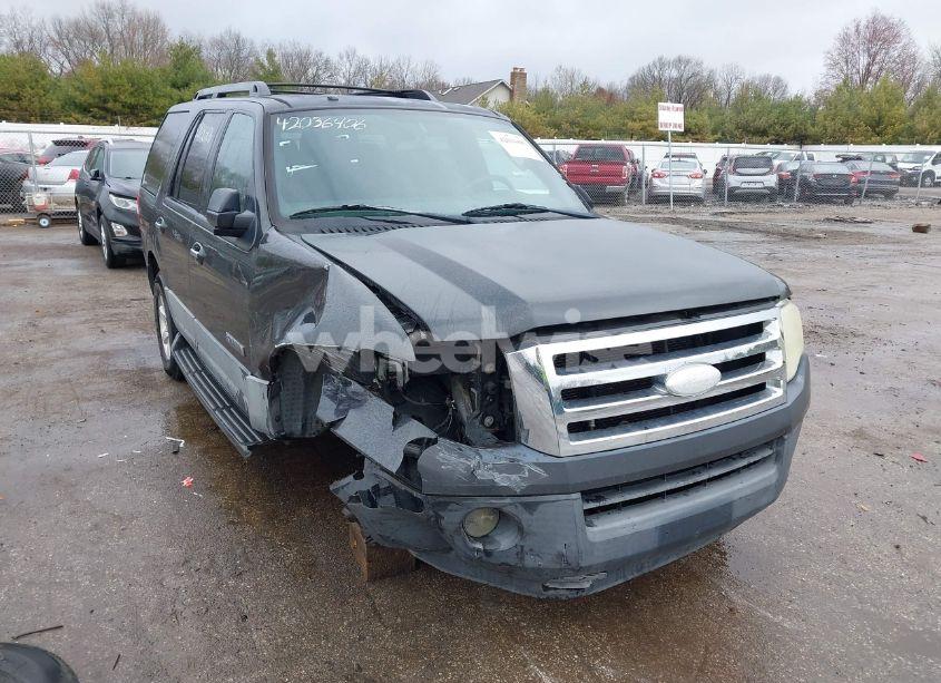 2007 Ford Expedition XLT (VIN 1FMFU15507LA64326) main photo