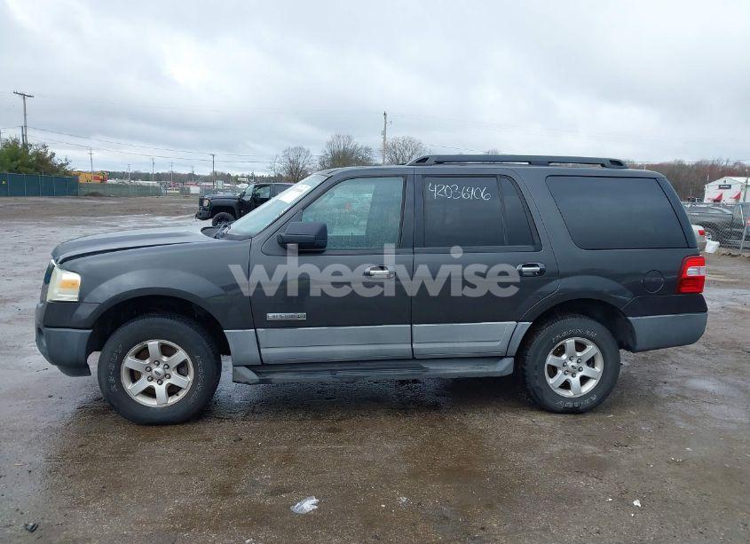 Photo 15 of 2007 Ford Expedition XLT (VIN 1FMFU15507LA64326)