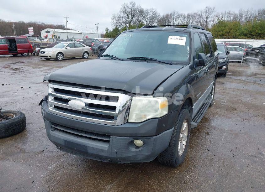 Photo 2 of 2007 Ford Expedition XLT (VIN 1FMFU15507LA64326)