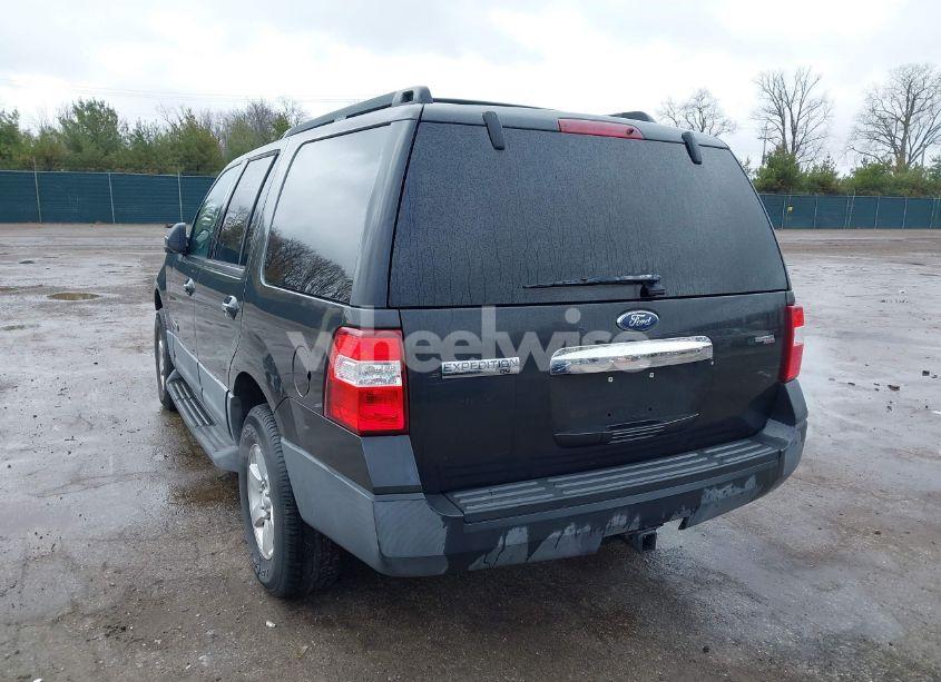 Photo 3 of 2007 Ford Expedition XLT (VIN 1FMFU15507LA64326)