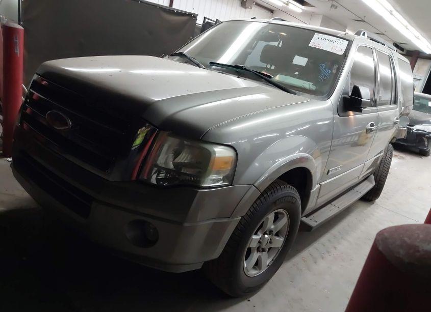 Photo 2 of 2008 Ford Expedition XLT (VIN 1FMFU15508LA81905)