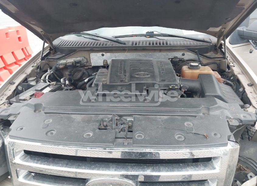 Photo 10 of 2007 Ford Expedition XLT (VIN 1FMFU15517LA64268)