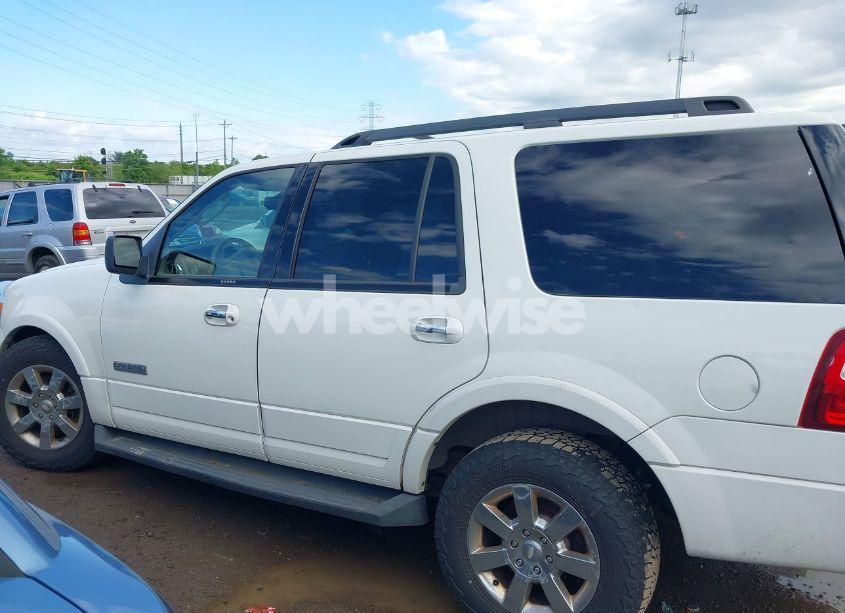 Photo 15 of 2008 Ford Expedition XLT (VIN 1FMFU15518LA78950)