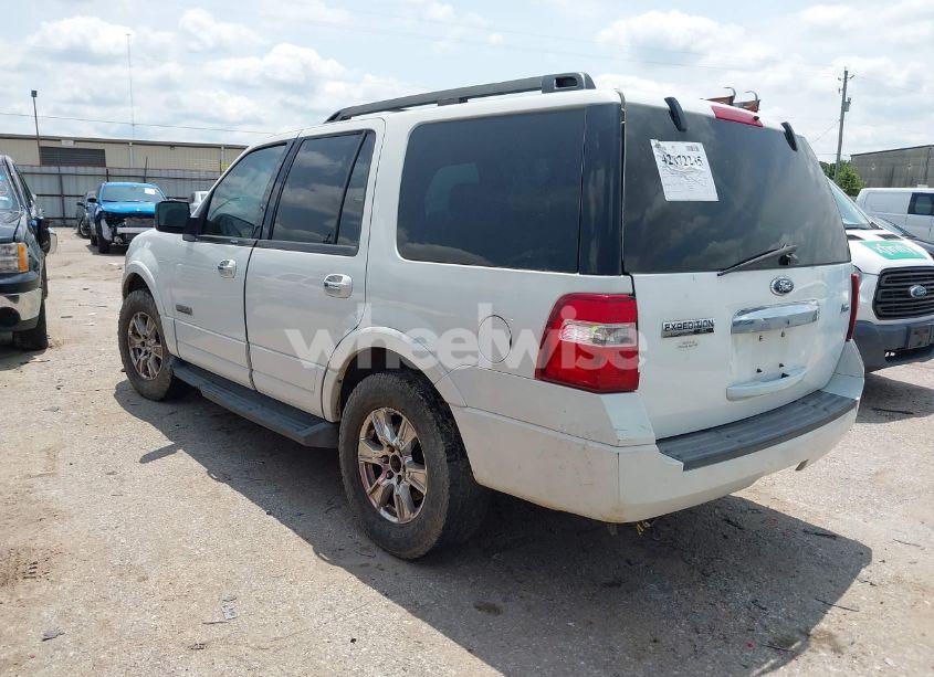 Photo 3 of 2008 Ford Expedition XLT (VIN 1FMFU15528LA43415)